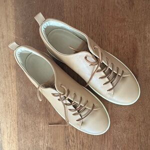 Women’s ECCO Tan Leather Lace-Up Sneakers 9